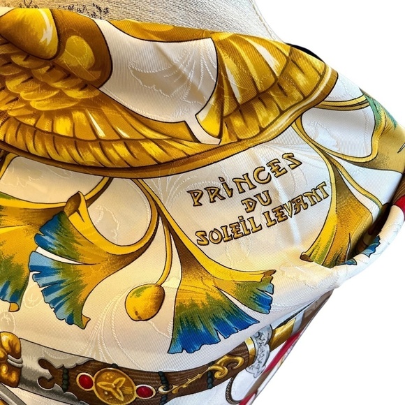 Hermes Daimyo Princes Du Soleil Levant Silk Jacquard Scarf W/Box - Picture 10 of 12
